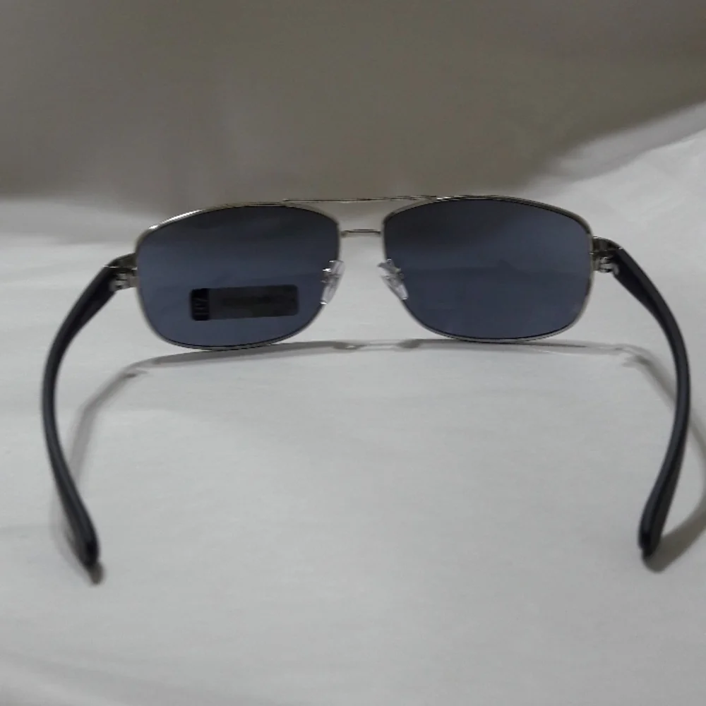 FGX Foster Grant Sunglasses Black Silver New UVA-UVB  Protection Trend